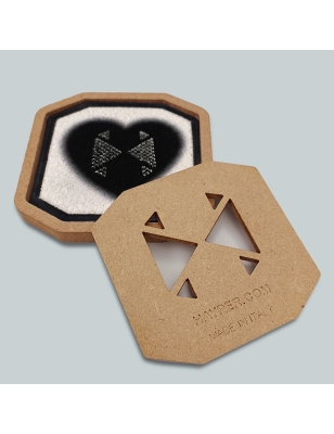 Patch ricamato - CUORE SFUMATO CON STRASS