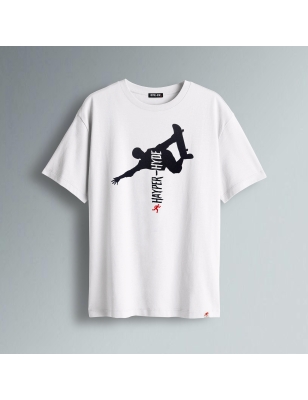 T-SHIRT OVER FIT SKATER